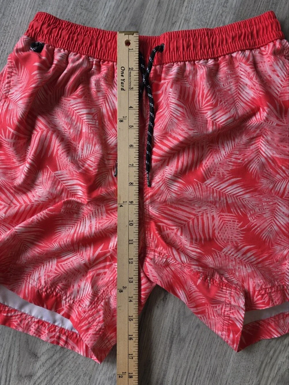 Spicy Tuna Men’s Small Pink Palm Leaf Swim Trunks 6” Inseam Lined Beach Shorts